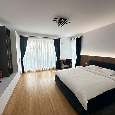 Pitesti Residence ภายนอก รูปภาพ