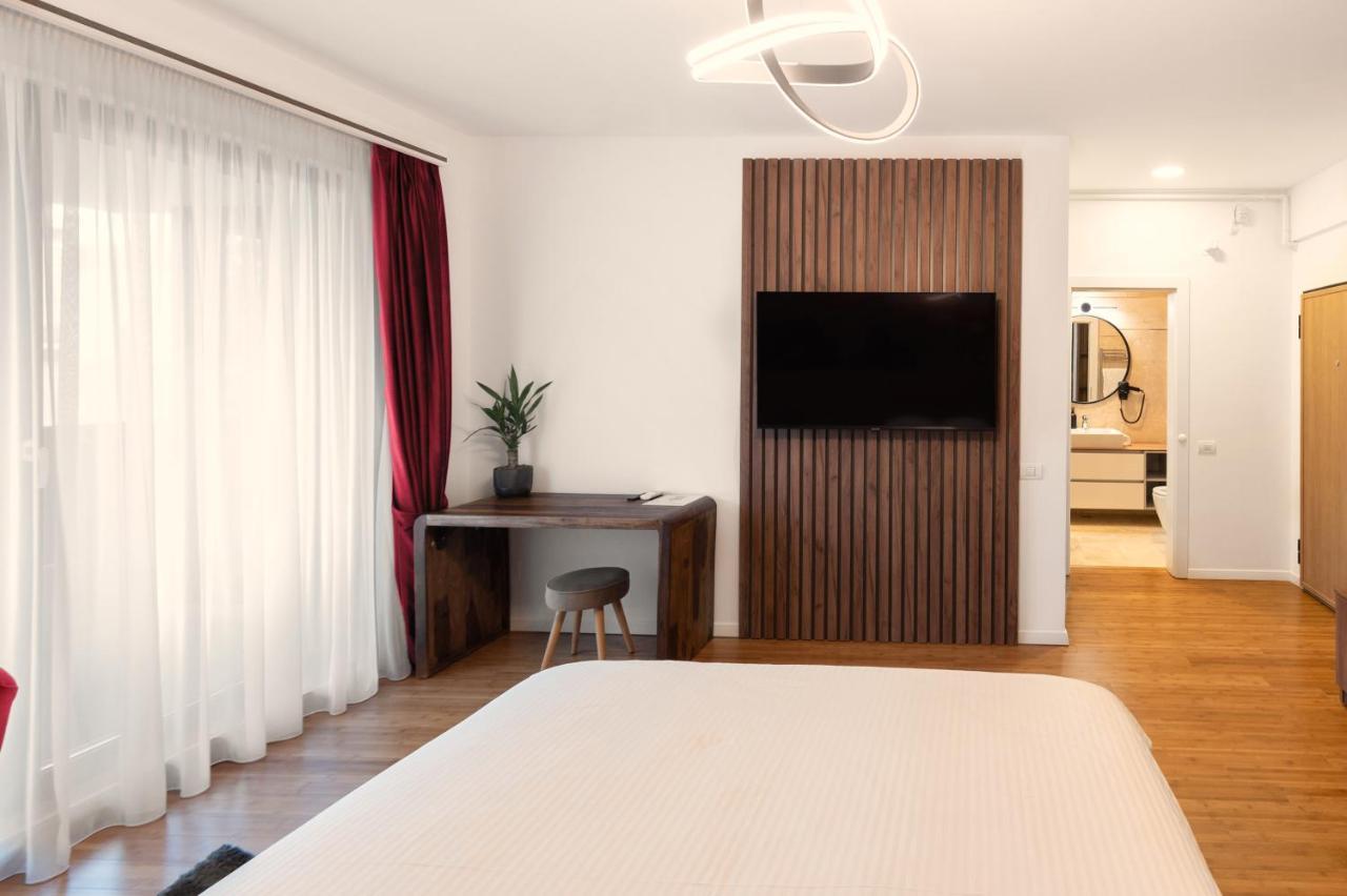 Pitesti Residence ภายนอก รูปภาพ